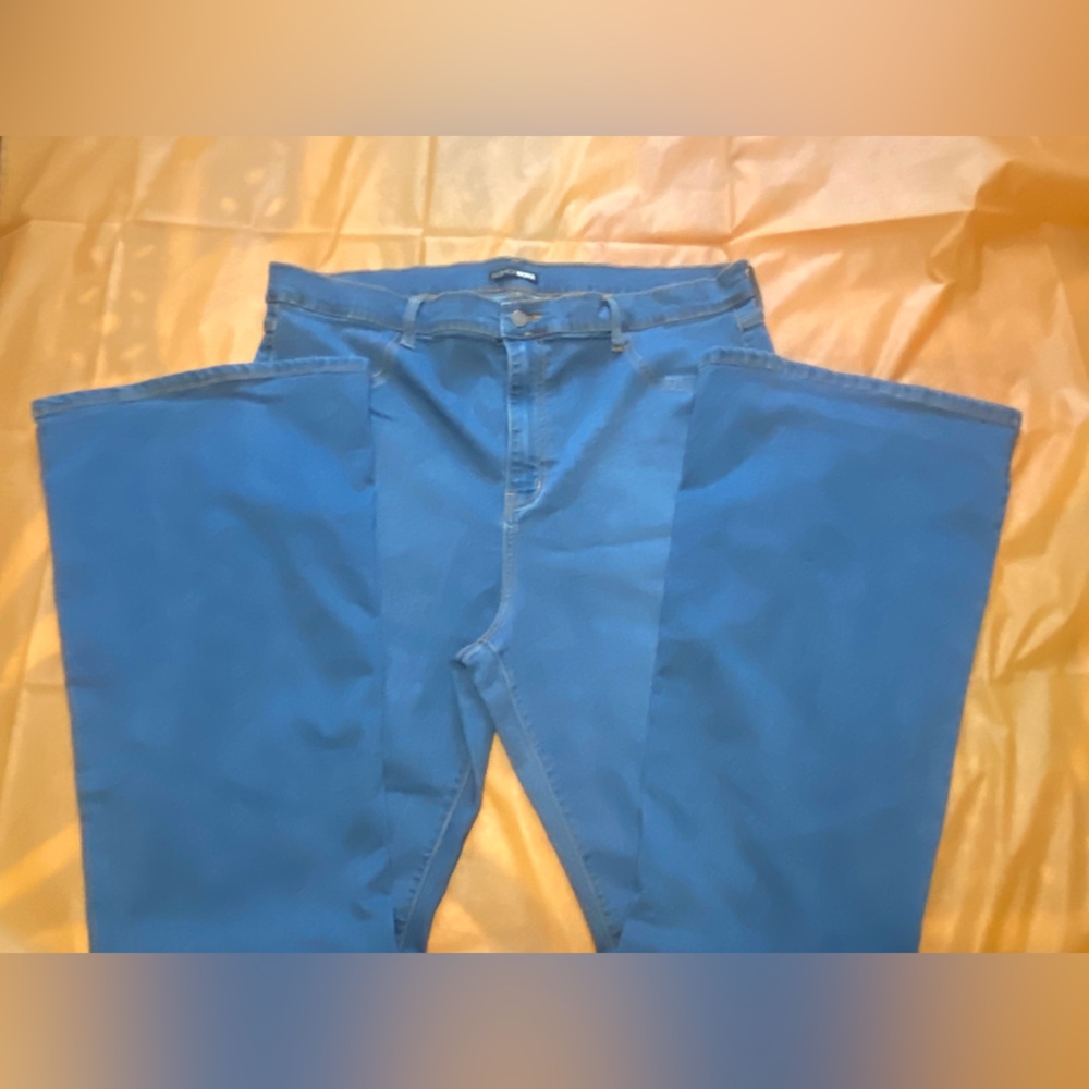 Fashion nova flair, jeans
